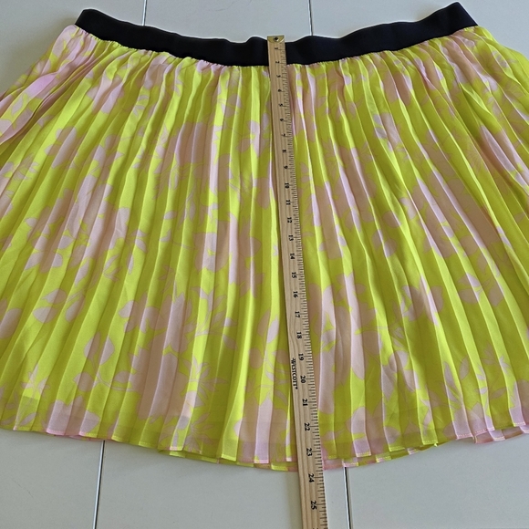 Torrid Skirt Womens US 5X 28 Chiffon Pleated Lined Yellow Pink Floral Flowy Boho - Picture 11 of 13